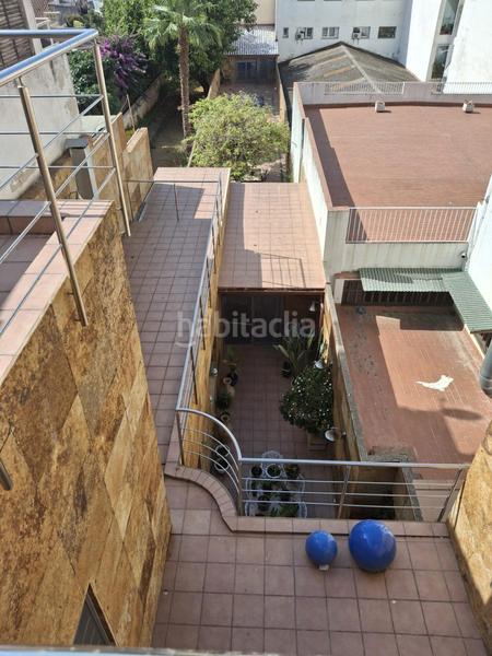 Foto 4ff4d3d0-5662-411d-9bb3-76a34101f541. Casa a schiera con parcheggio piscina in Centre Mataró