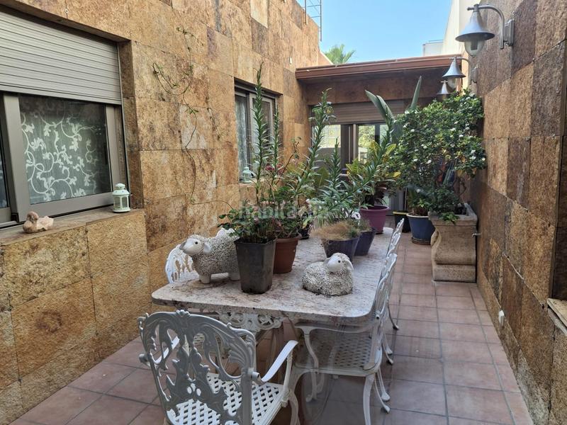 Foto 5d9f6220-d6f8-4417-adef-6d104b395171. Casa a schiera con parcheggio piscina in Centre Mataró