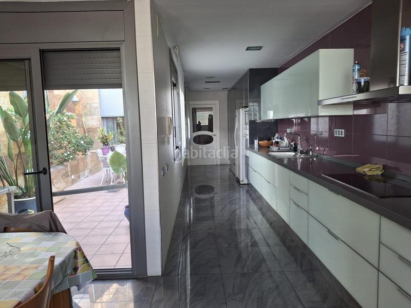 Foto a99544b6-1d6f-404a-82aa-afb419ee34d6. Casa a schiera con parcheggio piscina in Centre Mataró