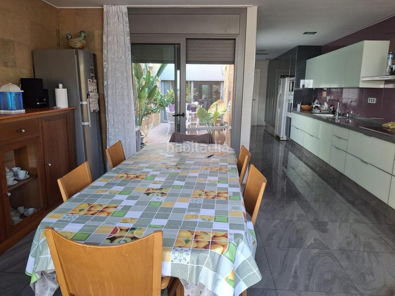 Foto abbdc536-3d35-491b-a11c-ab710af4ed90. Casa a schiera con parcheggio piscina in Centre Mataró