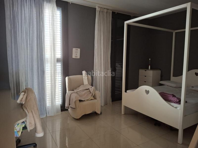 Foto f54b388f-a49e-4fb6-a55a-b383b93a59cb. Casa a schiera con parcheggio piscina in Centre Mataró