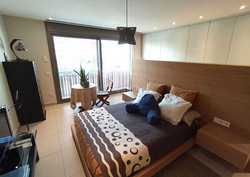 Foto 0125732c-c85e-4453-8ed4-9dbe550f57ff. Casa amb aparcament piscina a Centre Mataró