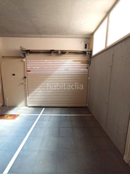 Foto 1115f2ab-8443-4ce3-b692-00ff6bb9c1b4. Casa amb aparcament piscina a Centre Mataró