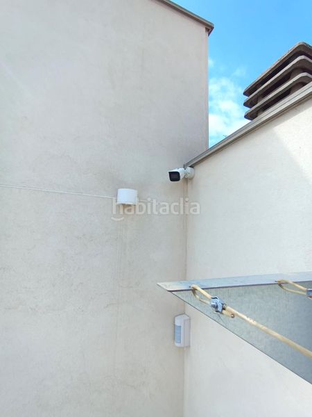 Foto 381147e3-a991-4dd7-92eb-4f7258e55609. Casa amb aparcament piscina a Centre Mataró