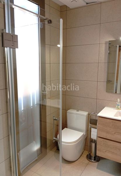 Foto 4f724625-047d-4c65-ba31-f60a3dea330b. Casa amb aparcament piscina a Centre Mataró