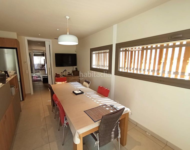 Foto 7a0b8288-9894-47ae-834b-d06e013e73a1. Casa amb aparcament piscina a Centre Mataró