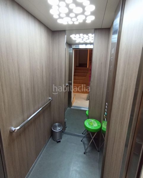 Foto 87390be5-cd92-427d-900d-7f6d6747a444. Casa amb aparcament piscina a Centre Mataró