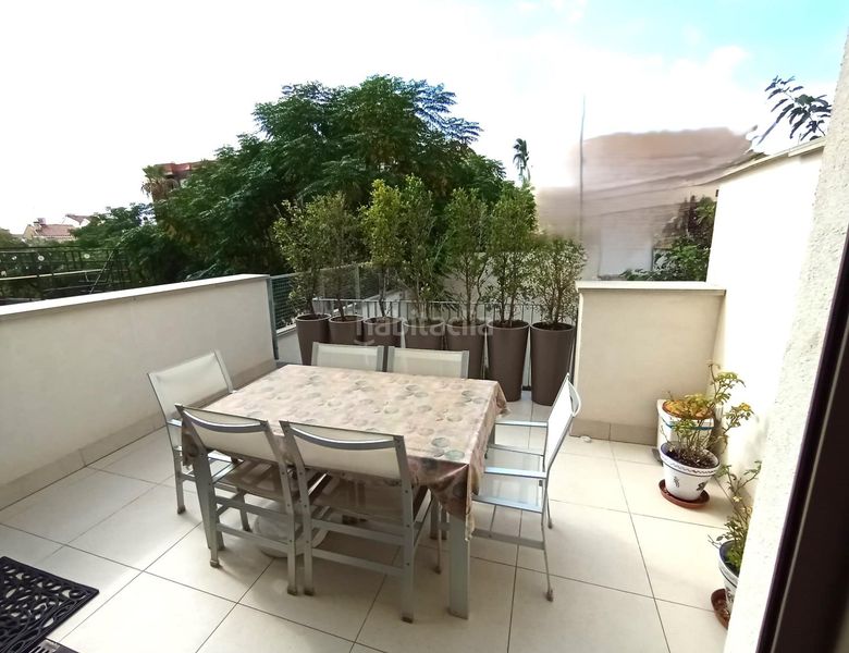 Foto 8b8ee340-50c2-494d-9e59-e69341f6e672. Casa amb aparcament piscina a Centre Mataró