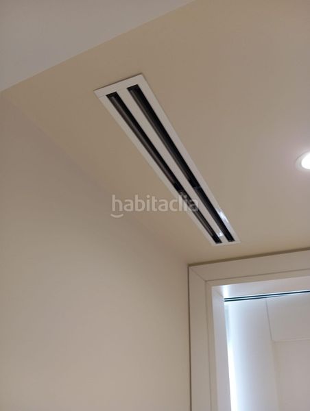 Foto a2ac5665-f34e-45cd-ba22-c30bf0e81584. Casa amb calefacció aparcament piscina a Centre Mataró