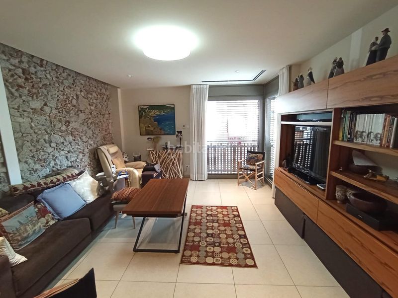 Foto a48d456c-7449-4cd9-a831-d3d19978bf50. Casa amb aparcament piscina a Centre Mataró