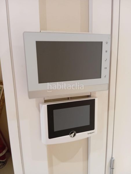 Foto e7269a45-f265-4858-bae9-a3e37fc9f685. Casa amb aparcament piscina a Centre Mataró