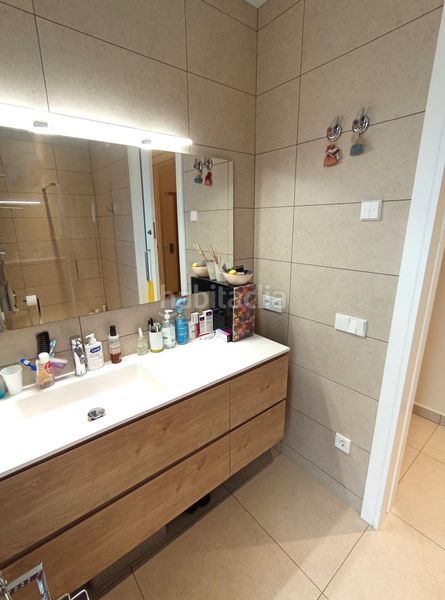 Foto f64dd060-e964-4026-9d47-f9187779fbc1. Casa amb calefacció aparcament piscina a Centre Mataró