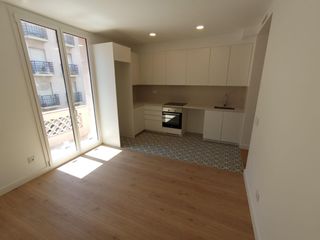 Rent Flat in Centre. Piso de alquiler a estrenar cerca de la riera  plaza santa anna.