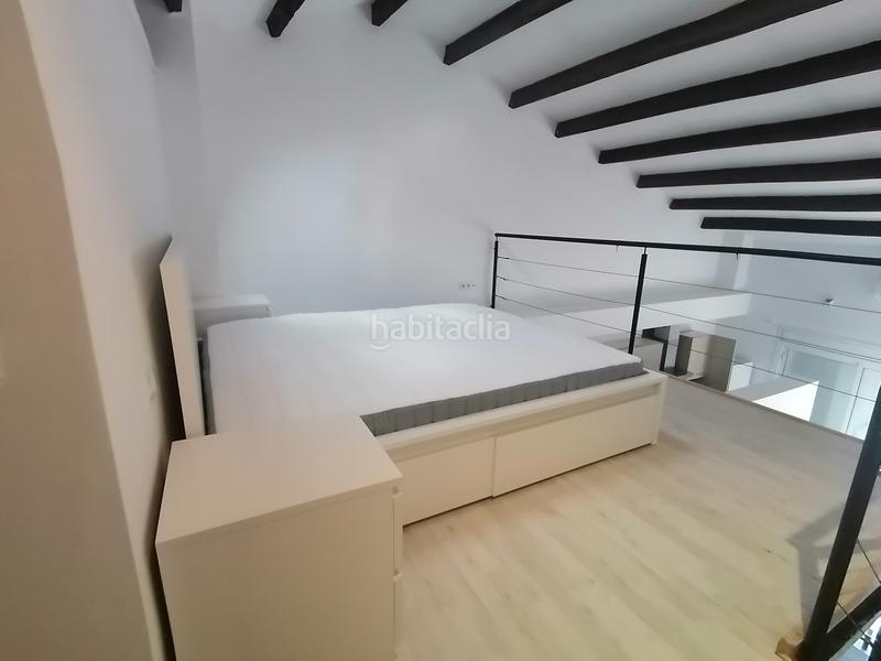 Foto b1dec7c1-e612-4b8d-8c66-aa87adde5207. Alquiler casa adosada alquiler de temporada-duplex con jardin en Badalona