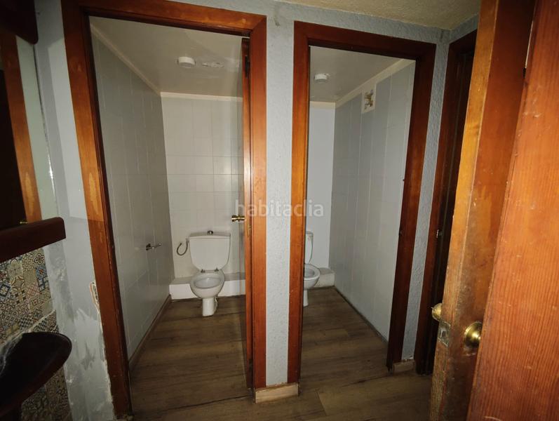 Foto a3c8a48c-0f6d-4306-ab79-74dc5160137f. Local comercial a carrer del tei 7 a Centre Badalona