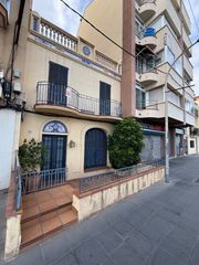 Casa adossada a Carrer de Sant Jaume