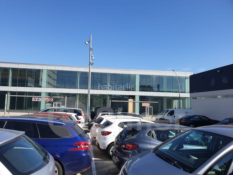 Foto a170cb9b-31e9-4206-b31f-f6f746be95fe. Alquiler local comercial en Centre-Eixample-Can Llobet Barberà del Vallès