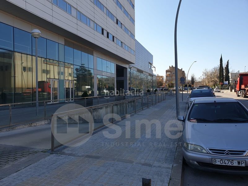 Foto 69c359ea-6dd7-46e3-95f4-37522e3bddec. Alquiler local comercial en Zona Industrial Barberà del Vallès