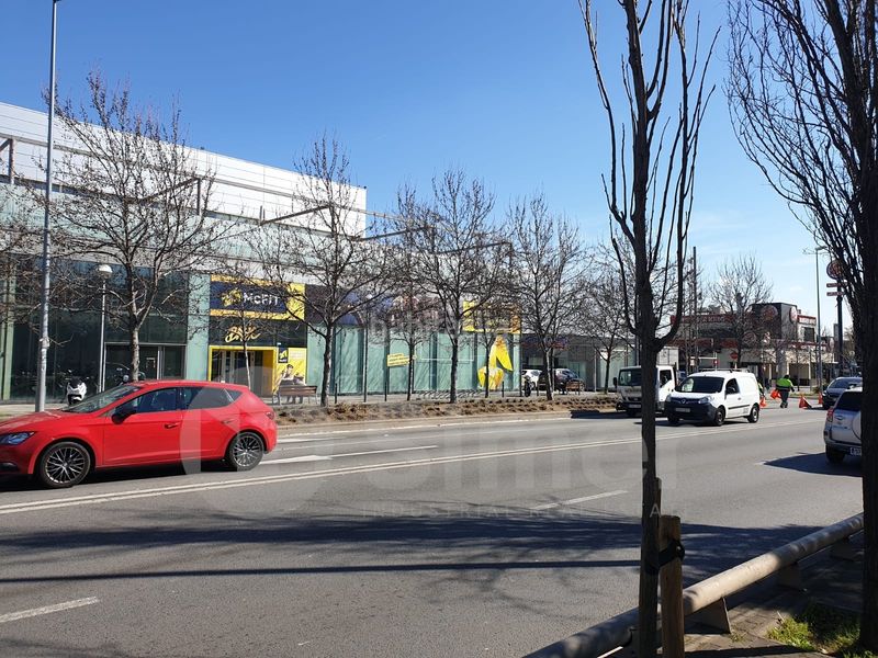Foto fa0051eb-2cd2-4649-9493-75da7b8028ae. Alquiler local comercial en Zona Industrial Barberà del Vallès