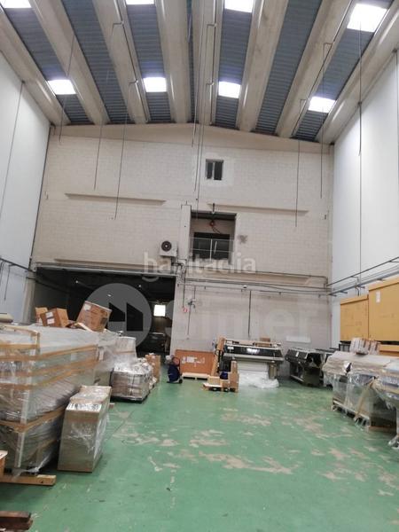 Foto 3b9bb156-09d1-43c9-a20b-3dfd0ff51108. Nave industrial en comadrán en Zona Industrial Barberà del Vallès