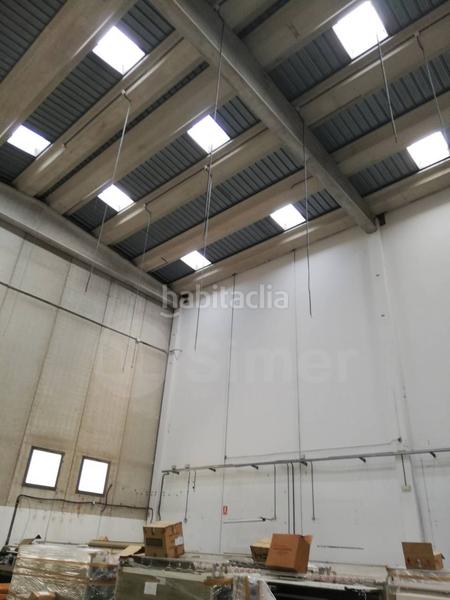 Foto 4cf2d171-48f8-4595-a9b2-f5621e99a9d3. Nave industrial en comadrán en Zona Industrial Barberà del Vallès