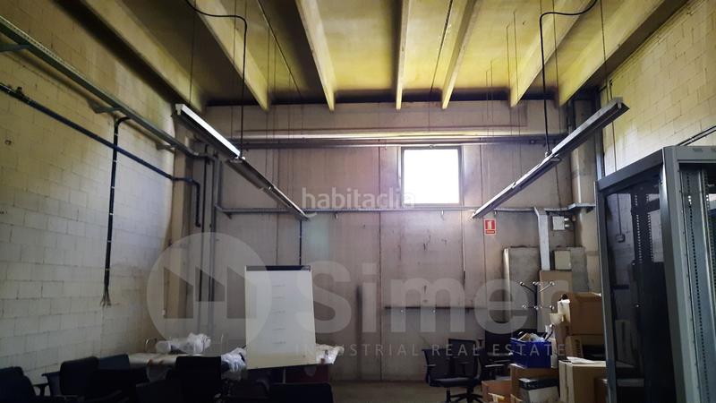 Foto 586c689e-23f3-4649-bd02-3effea4be2d2. Nave industrial en comadrán en Zona Industrial Barberà del Vallès