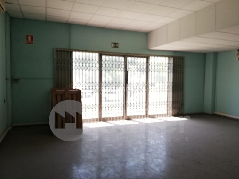 Foto 7b63dec3-3f38-4486-9e1d-c538ba45baf9. Nave industrial en comadrán en Zona Industrial Barberà del Vallès
