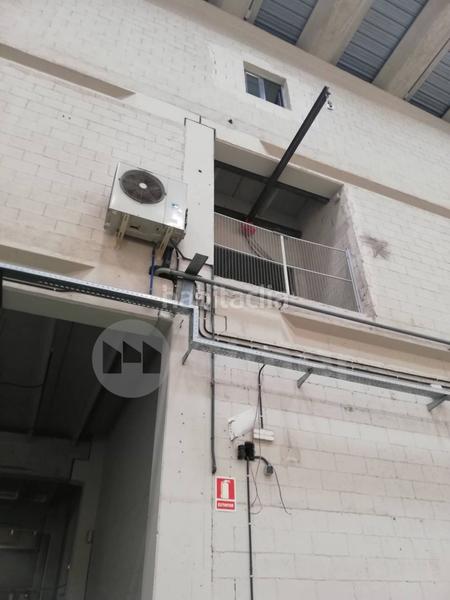 Foto a0bdf181-c834-48e5-af9e-0a2644466556. Nave industrial en comadrán en Zona Industrial Barberà del Vallès