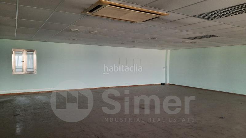 Foto a107b46f-496b-4391-b7fb-e1cf5eb8bd17. Nave industrial en comadrán en Zona Industrial Barberà del Vallès