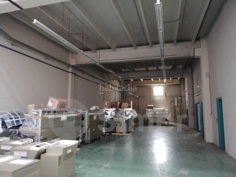 Foto da2c42dc-ffee-423c-b277-0520fceb34ee. Nave industrial en comadrán en Zona Industrial Barberà del Vallès
