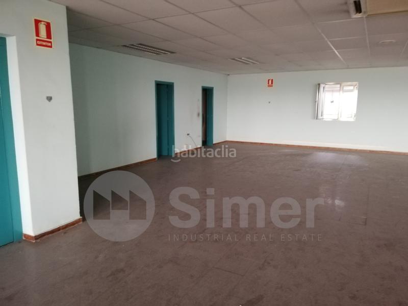 Foto dd641aa0-c95b-427f-858a-b33b2fde70a6. Nave industrial en comadrán en Zona Industrial Barberà del Vallès