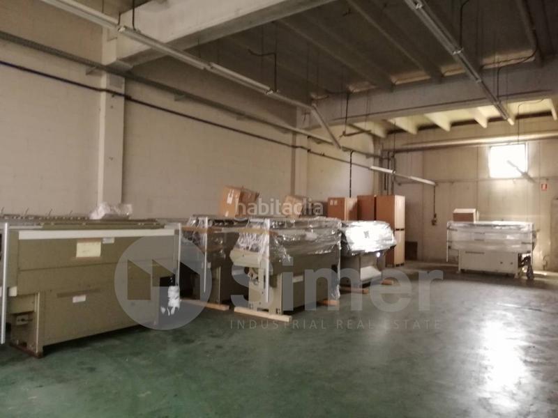 Foto dd872b98-1841-489d-bff0-a04bc5dad1c0. Nave industrial en comadrán en Zona Industrial Barberà del Vallès
