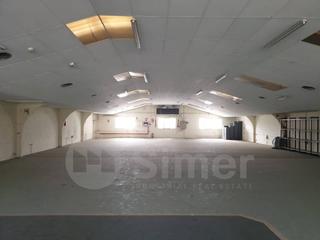 Rent Industrial building in Riu ripoll s/n
