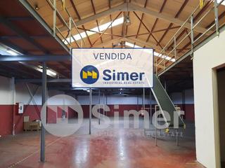 Nave industrial en Santa anna 90