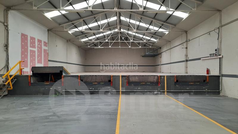 Foto 0d437e01-23c0-4598-a3fa-7dd2838a5145. Lloguer nau industrial a Zona Industrial Barberà del Vallès