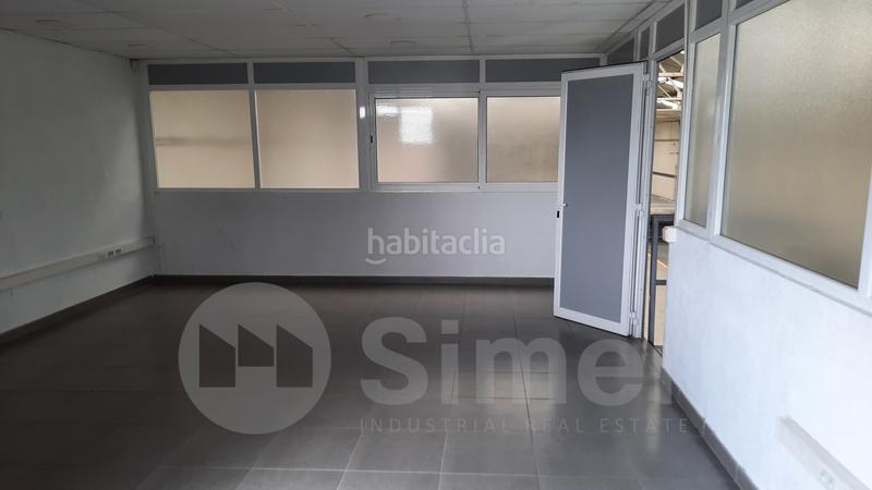 Foto 68281a71-ebdb-408e-9a93-2c2b6f48eafd. Lloguer nau industrial a Zona Industrial Barberà del Vallès