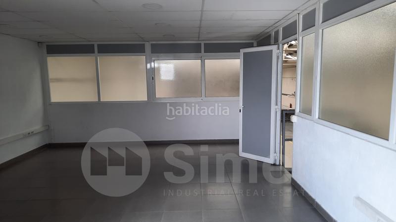 Foto b5e54089-6ce7-4944-9fea-6d5b36673ec2. Lloguer nau industrial a Zona Industrial Barberà del Vallès