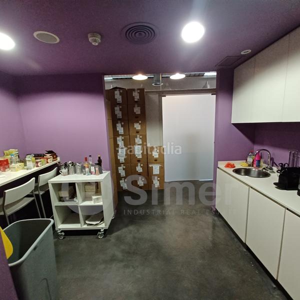 Foto a2c20d1d-7d3a-413e-94d3-838436b31a91. Bâtiment à usage industriel dans Gràcia Sabadell