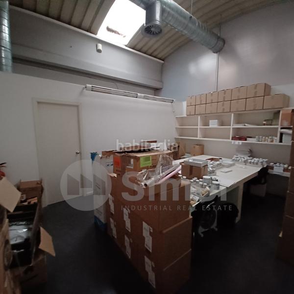 Foto ddeda0e7-b8f5-4b0a-bfa4-dc68c65dd4ab. Bâtiment à usage industriel dans Gràcia Sabadell