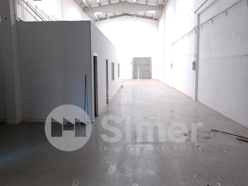 Foto 1c32a27a-6502-40ae-8936-98bbbc7320e7. Location bâtiment à usage industriel dans Franqueses del Vallès (Les)