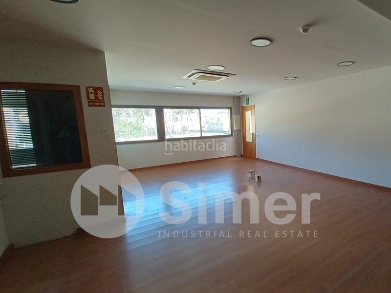 Foto 2d5ecd5a-87f5-45f9-bc9c-c27776abd072. Location bâtiment à usage industriel dans Franqueses del Vallès (Les)