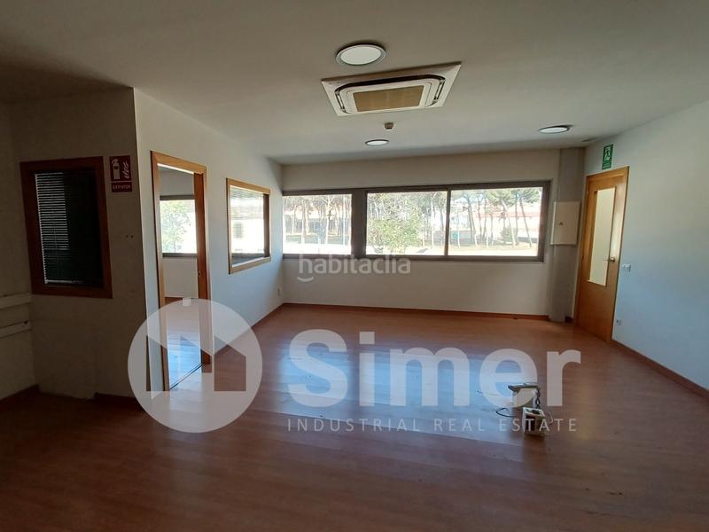 Foto db6a2676-c517-4e95-836f-e1191da7d9b9. Location bâtiment à usage industriel dans Franqueses del Vallès (Les)