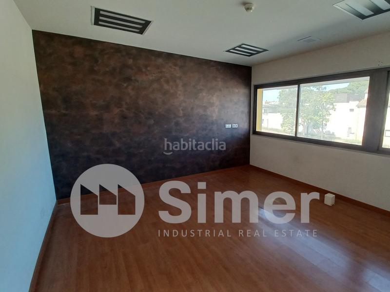 Foto dde1a252-ca7f-4a8d-b637-02fcfe58f44c. Location bâtiment à usage industriel dans Franqueses del Vallès (Les)