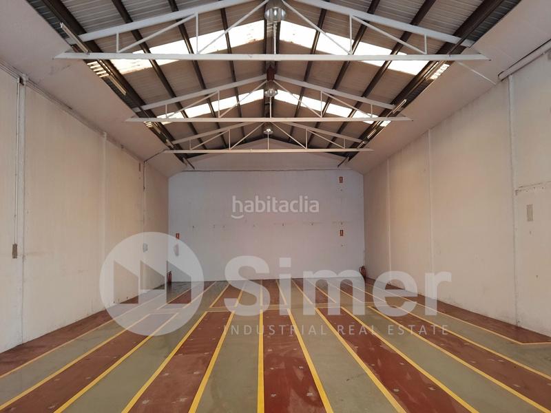 Foto f02eeeee-26ab-4dbc-b2bd-8589862fc989. Affitto capannone industriale in boada vell 3 in Palau-solità i Plegamans