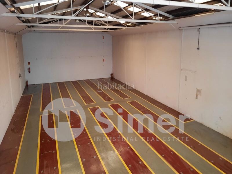 Foto 15957d3d-c2e1-43ce-984e-f58d78fbd0df. Rent industrial building in boada vell 3 in Palau-solità i Plegamans