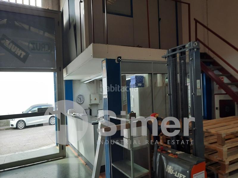Foto c90afd37-0fc0-4535-ba6c-f2b18bc0a7d3. Rent industrial building in boada vell 3 in Palau-solità i Plegamans