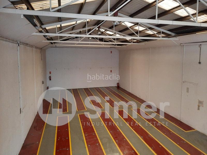 Foto d34dbbe7-9b58-43dc-9c8f-656f011b2828. Rent industrial building in boada vell 3 in Palau-solità i Plegamans