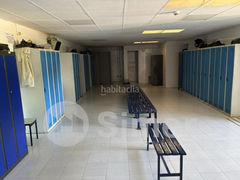 Foto 548c1877-301c-42bf-865e-bcd6891d3fc7. Affitto capannone industriale in Castellbisbal