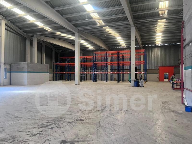 Foto bca8fdba-67de-47e1-9166-cf7f89893d21. Rent industrial building in Zona Industrial Rubí