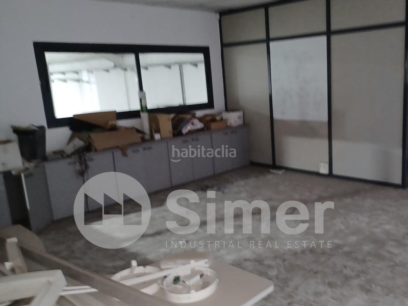 Foto 0200dec0-15ee-495e-8edd-326bd7fd7632. Fabrikhalle in Palou Granollers